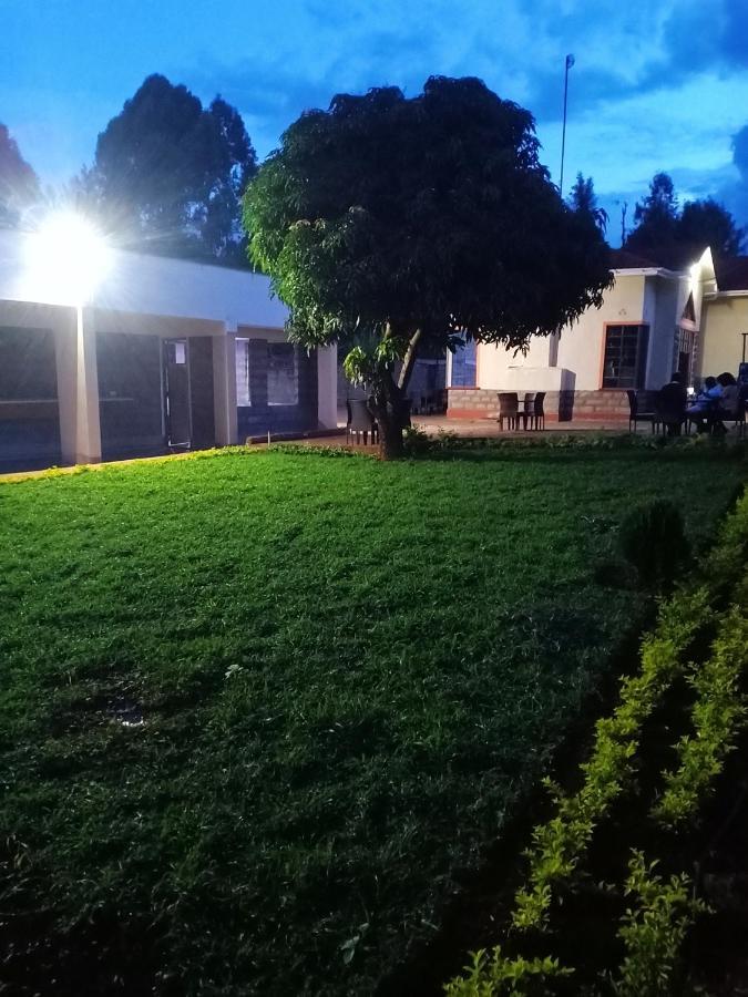 The Peak Meadows Hotel Nyeri Bagian luar foto
