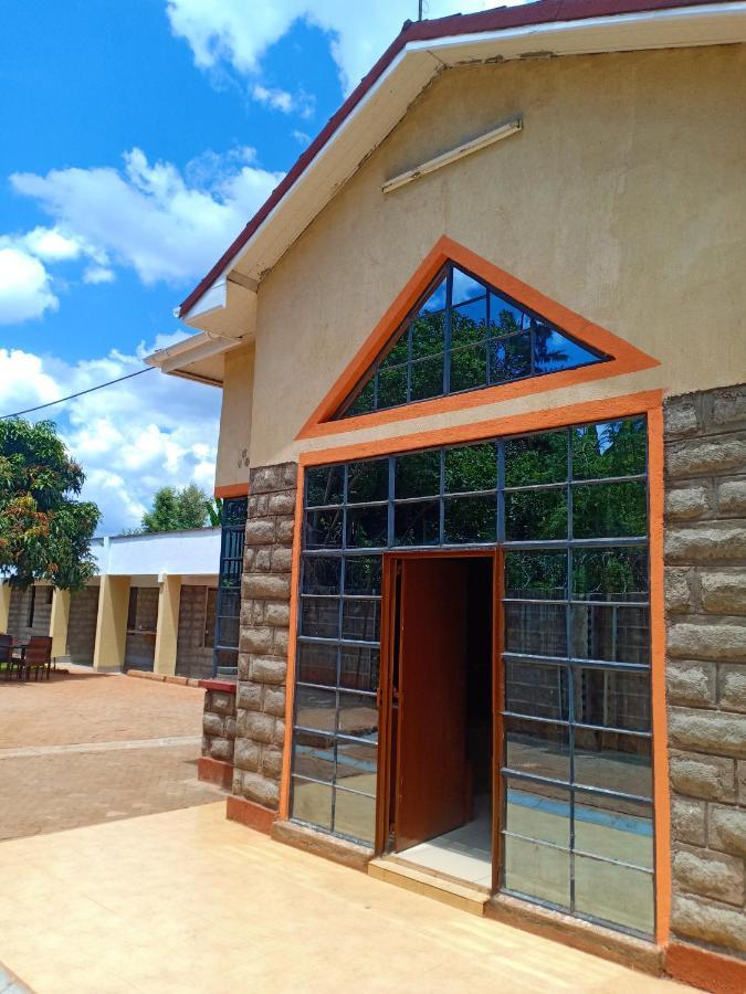 The Peak Meadows Hotel Nyeri Bagian luar foto