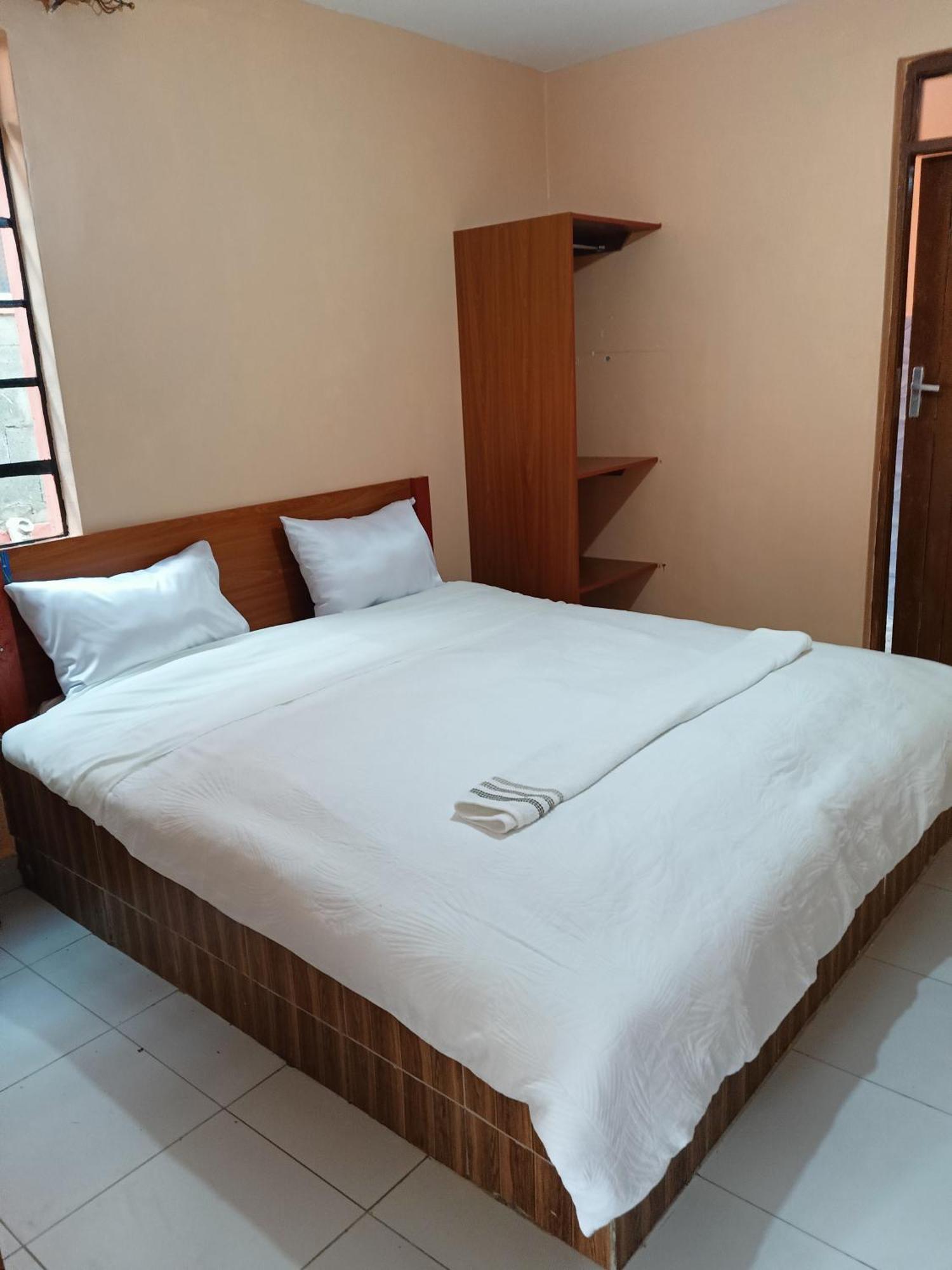 The Peak Meadows Hotel Nyeri Bagian luar foto